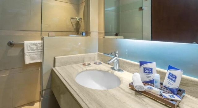Трёхместный номер Superior GHL Hotel Capital