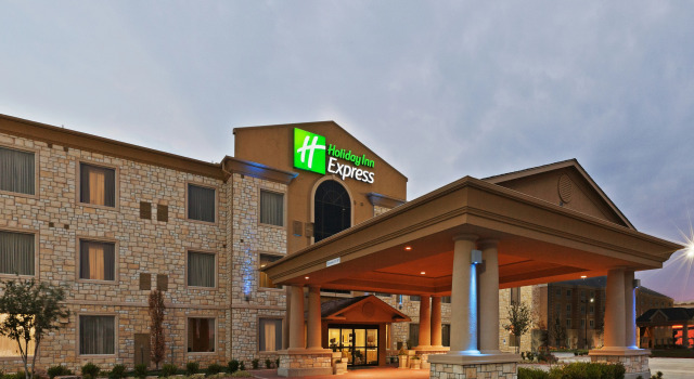 Holiday Inn Express & Suites Oklahoma City NW-Quail Springs by IHG