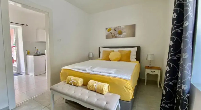 Do-Ti Apartmanház Balatonlelle, Забронировать Отель Балатонлелле Шомодь, рядом с Пляж Напфень