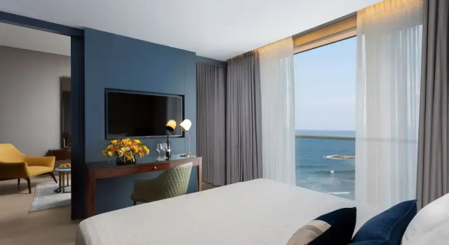 Double Junior Suite with sea view Crowne Plaza Tel Aviv Beach, an IHG Hotel