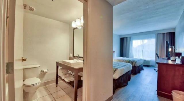 Четырёхместный номер Standard Country Inn & Suites by Radisson, Ocala Southwest