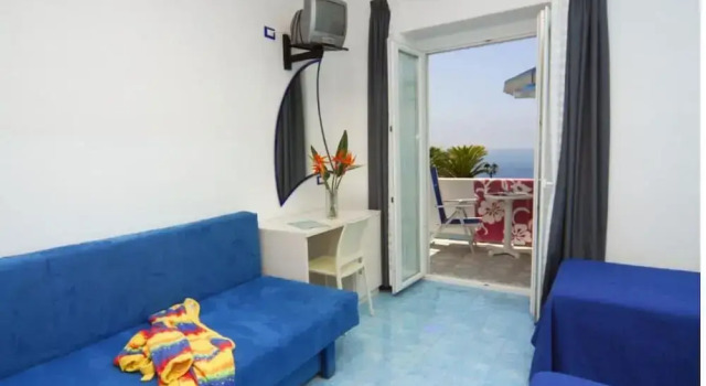 Room in B&B - Standard Double or Twin Room in Ischia per 2 People