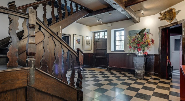 Authentic Group House in Vielsalm With Sauna and Bubble Bath, Забронировать Отель Вьельсальм 