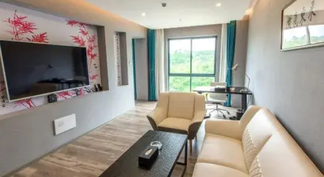 Люкс Standard Zhuhai Jinghuayuan Hotel