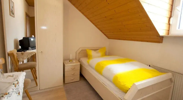 Gästehaus Wickert, Rezerwuj Hotel Morsdorf Nadrenia-Palatynat