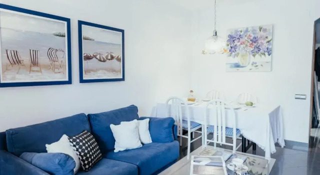 Hauzify I Apartament Marina, Varaa Huoneisto Hotellit Tarragonès uima-altaalla, Uima-allas
