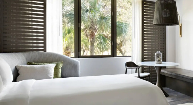 Четырёхместный номер Standard с балконом Sawgrass Marriott Golf Resort & Spa