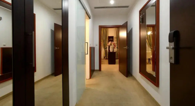 Полулюкс Hotel Grand