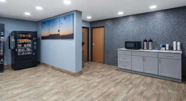 Travelodge by Wyndham Albuquerque East, Reserva ahora Posada u hostería Albuquerque 