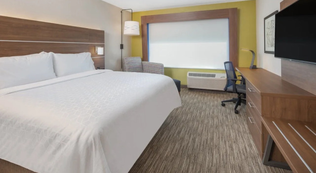 Двухместный номер Standard с балконом Holiday Inn Express Grover Beach-Pismo Beach Area by IHG