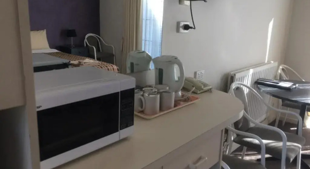 Семейный номер Standard Ambassador Motor Inn