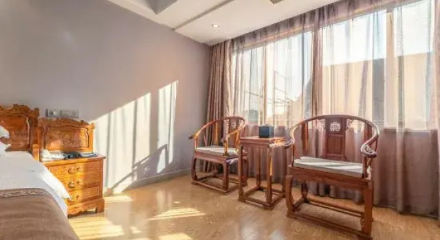 Семейный люкс Putuoshan Hotel