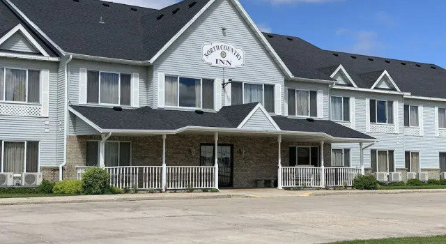 Norland Inn and Suites Roseau, Varaa Hotelli Hotellit Minnesota pysäköinnillä, Pysäköinti