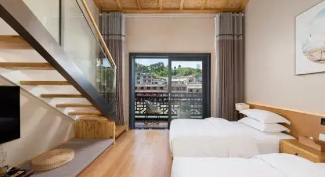 Люкс Fenghuang Yunqiao Free River View Boutique Homestay (Fenghuang Ancient City Yunqiao Branch)