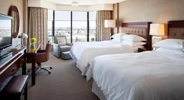 Четырёхместный клубный номер Standard Red Deer Resort & Casino