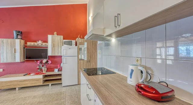 Семейные апартаменты с видом на море Silver Cherry Apartments