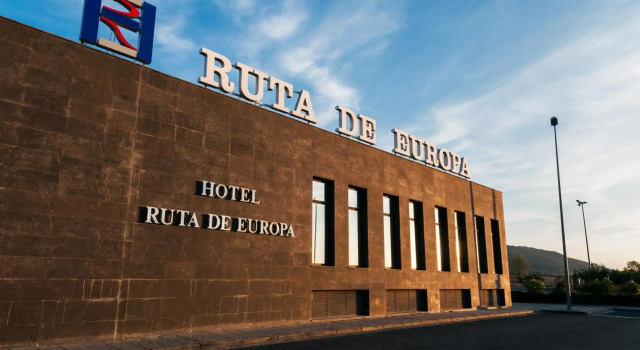 Hotel Ruta de Europa, Rezerwuj Hotel Hotele w Baskonia z parkingiem, Parking
