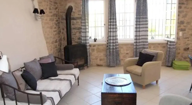 Villa with 8 Bedrooms in Bonnieux, with Wonderful Mountain View, Private Pool, Furnished Garden