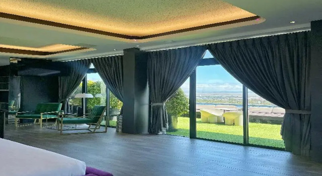 Полулюкс Executive Azumi Boutique Hotel