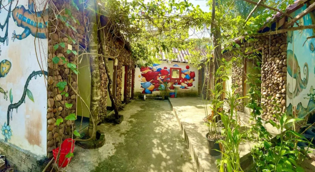 Кровать в общем номере The Cliff Hostel, MPay Bay