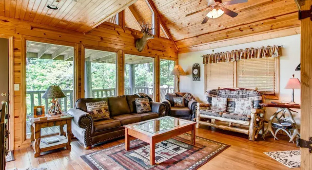 Amazing Grace 3 Bedrooms 3 Bathrooms Cabin, Забронировать Дом для отпуска Виллы Уэр Вэлли, Вилла