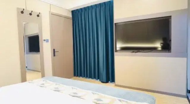 Люкс Deluxe Home Inn UP Huayi Select (Nanjing Jiangbei New Area Railway Vocational and Technical College)