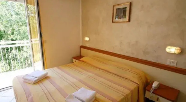 Hotel Gattei, Забронировать Отель Отели Маребелло с парковкой, Парковка