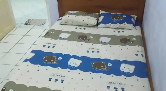 Economy Zimmer Oseng Pesona House
