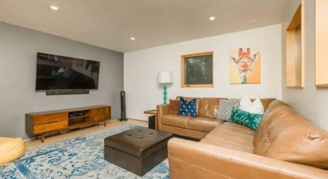 Tahoe Donner Luxury 4BR+2 lofts, Hot tub 3100 sqft