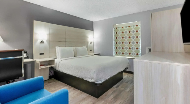 Двухместный номер Standard Days Inn by Wyndham Savannah Gateway I-95