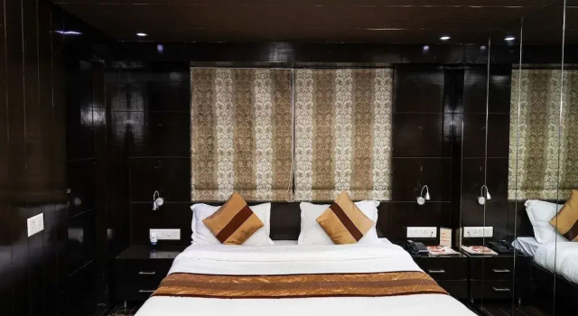 The Metro Park Hotel