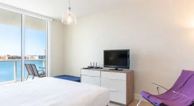 Golden Bay 508, Забронировать Отель Отели Miami Metropolitan Area 3 звезды, 3*