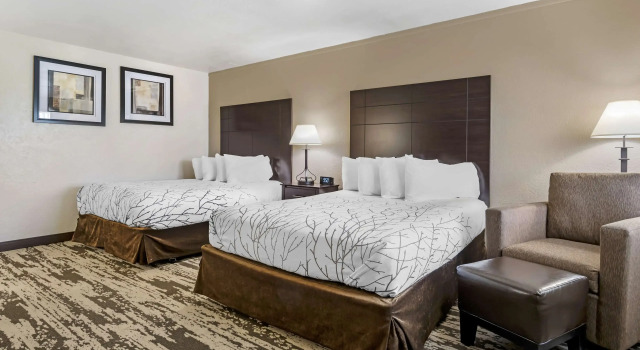 Четырёхместный номер Standard Best Western Prescottonian