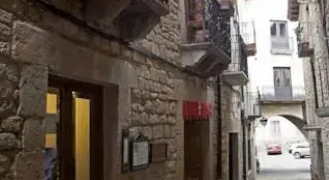 Casa Felix, Забронировать Отель Сос-дель-Рей-Католико Zaragoza Province, рядом с Церковь святого Стэфана