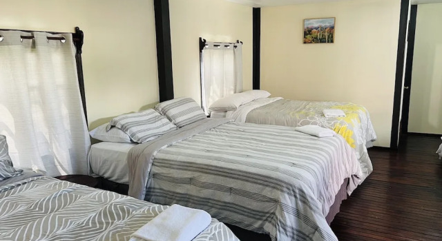 Семейный номер Standard с балконом La Delphina B&B Bar and Grill Hotel