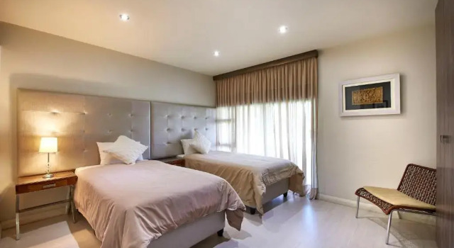 Апартаменты Executive с 4 комнатами с балконом и с видом на реку Dynasty Forest Sandown Serviced Apartments & Self Catering Hotel