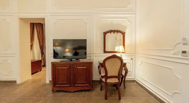 Camera Royal Maison Maxim De Lesseps