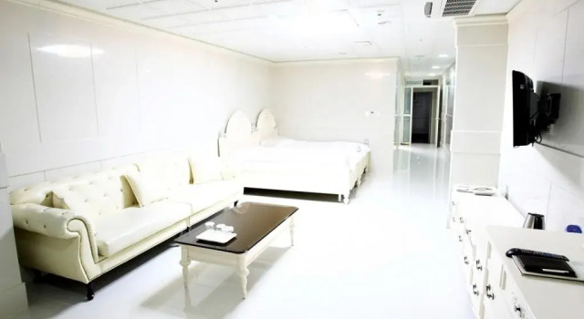 Donghae Boyang Hot Spring Convention Hotel, Prenota Hotel Donghae Gangwon-Do