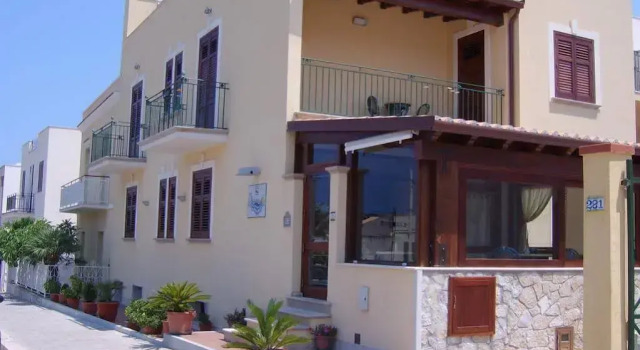 Abbadia, Book Hotel Hotels in Sicily with Parking, Parking
