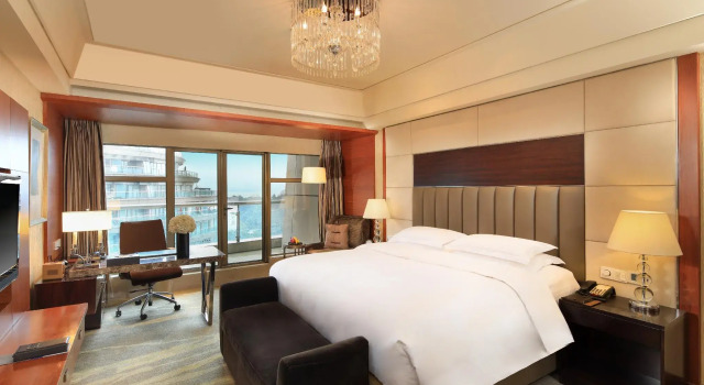 Двухместный номер с видом на горы Wyndham Grand Plaza Royale Hangzhou