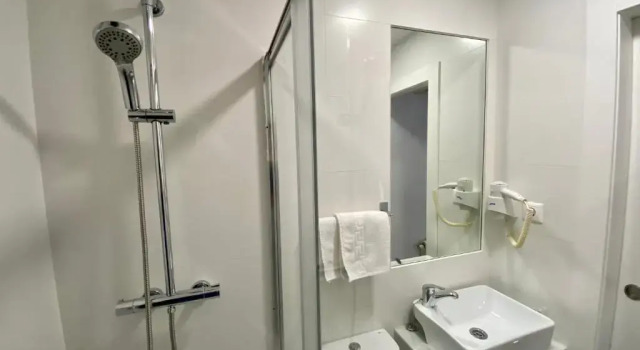 Четырёхместный номер Standard Hostal Pensimar