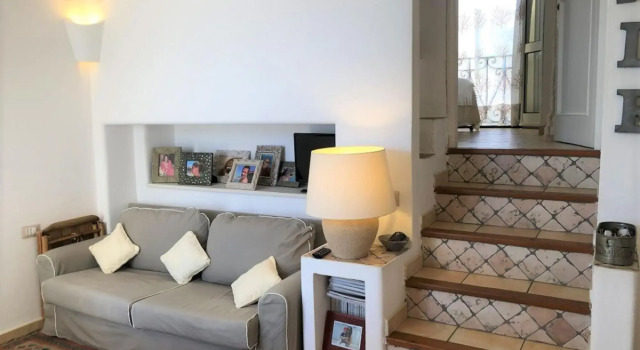Apartment 11 Centro – TWO ROOM LOFT APARTMENT WITH SEASIDE VIEW.-11C PORTO FARO, Book Lejlighed Palau Emerald Coast
