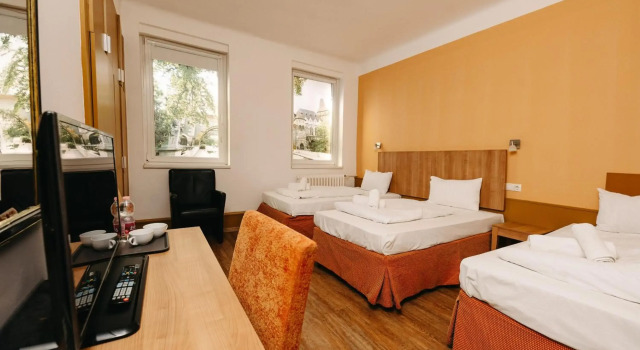 Hotel Metro, Забронировать Отель Уйлипотварош 