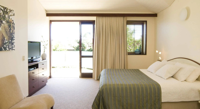 Beach Suites, Забронировать Отель Отели и гостиницы Байрон-Бей, рядом с Cumbebin Swamp Nature Reserve, Отель