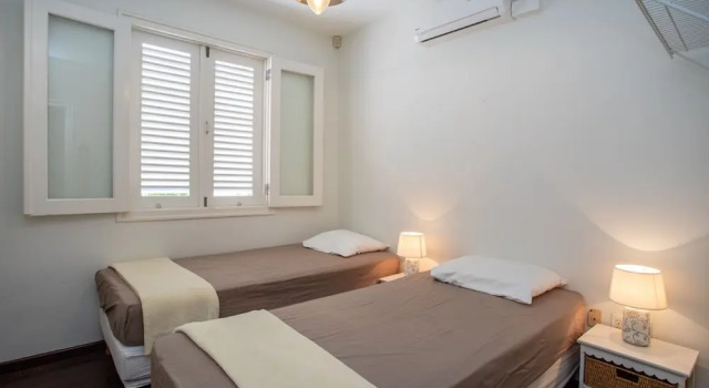 Вилла Atlantis Beach House