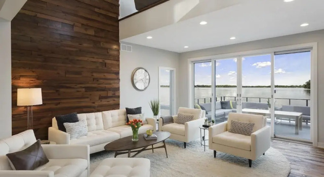 Lakefront Luxury, Varaa Hotelli Hotellit Minnesota pysäköinnillä, Pysäköinti
