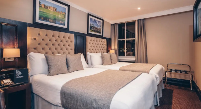 Четырёхместный номер Deluxe The County Hotel Newcastle