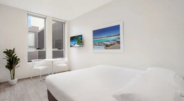 Bondi Beach Studios Suite 1