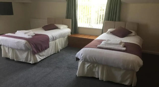 Chase Hotel, Забронировать Отель Отели Англии с завтраком, Завтраки