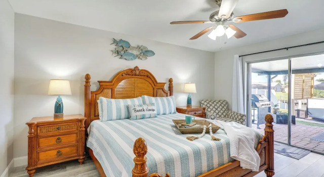 Hot Tub, Pool & Putting Green: Cape Coral Oasis!, Забронировать Отель Кейп-Корал Southwest Florida, рядом с Lee Health Women's Health